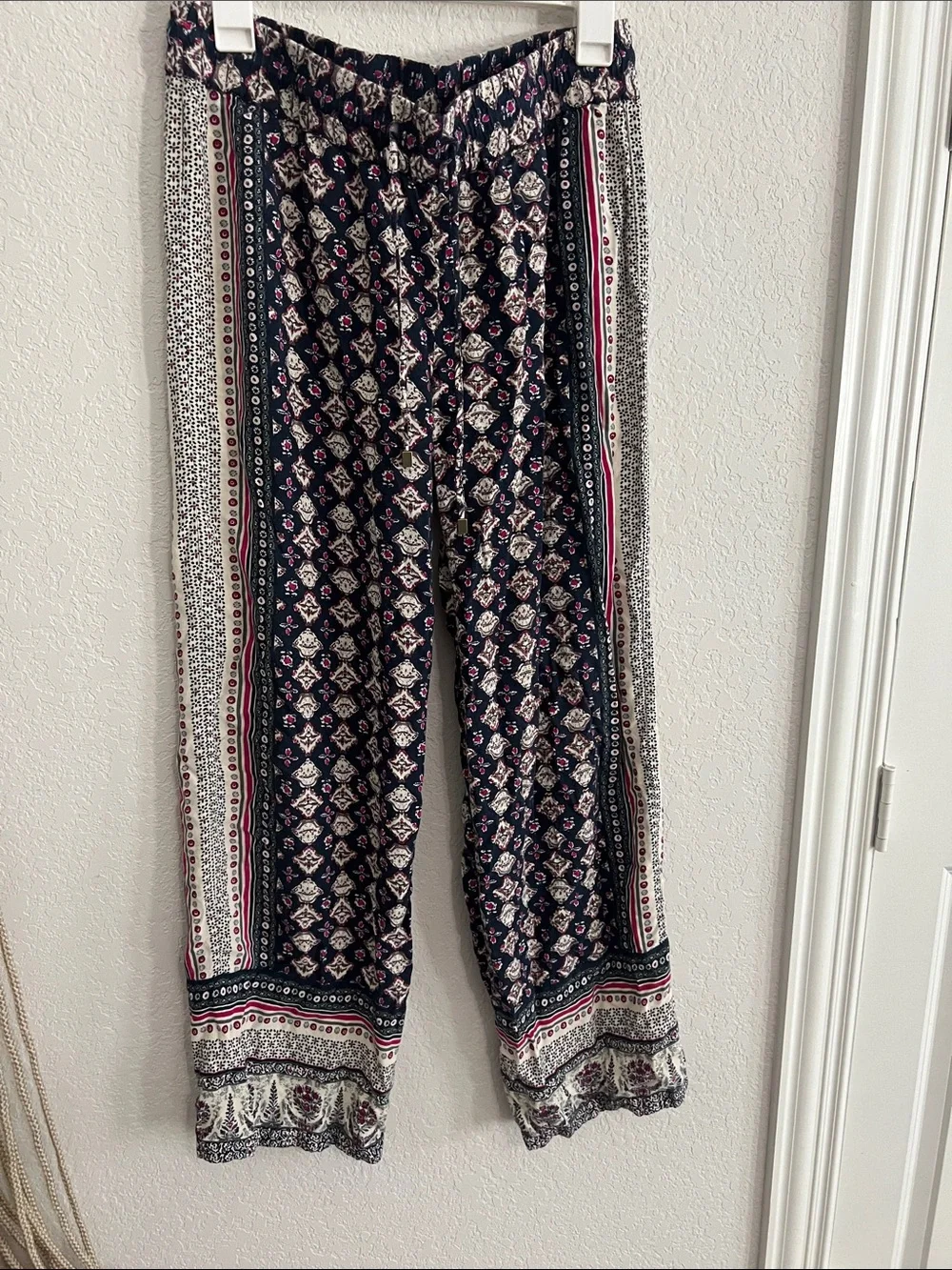 Lucy & Laurel Navy Printed Wide-Leg Pants with Cream and Pink Accents